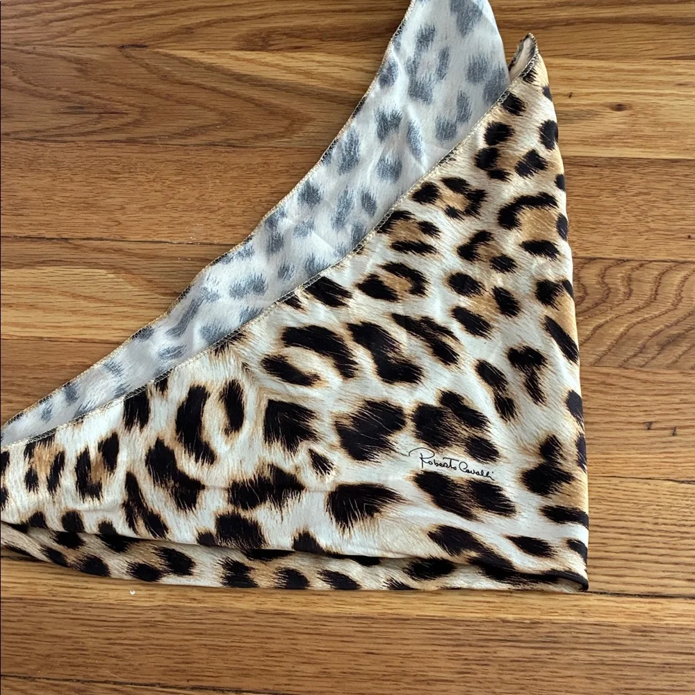 Authentic Roberto Cavalli Silk Leopard Print Square Scarf Signature